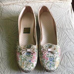 Daniel green,Floral Women's Shoes with Bow Accent